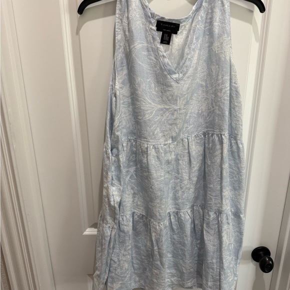 Tahari Linen V-Neck Top in Soft Gray - Picture 1 of 4